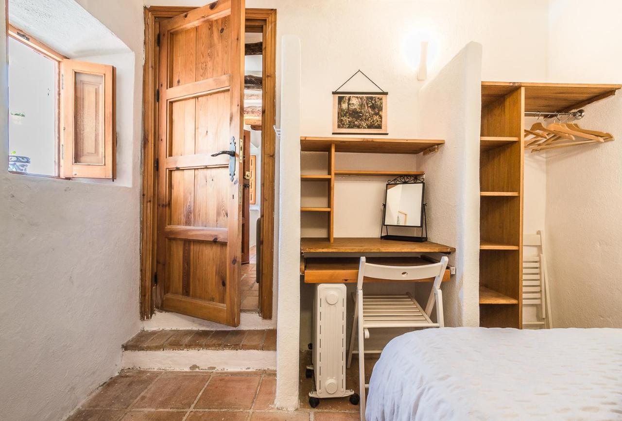 Casa Mundo - 16Th Century Traditional White Village House With Pool Pinos del Valle Exterior photo