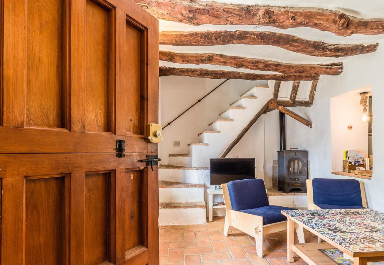 Casa Mundo - 16Th Century Traditional White Village House With Pool Pinos del Valle Exterior photo