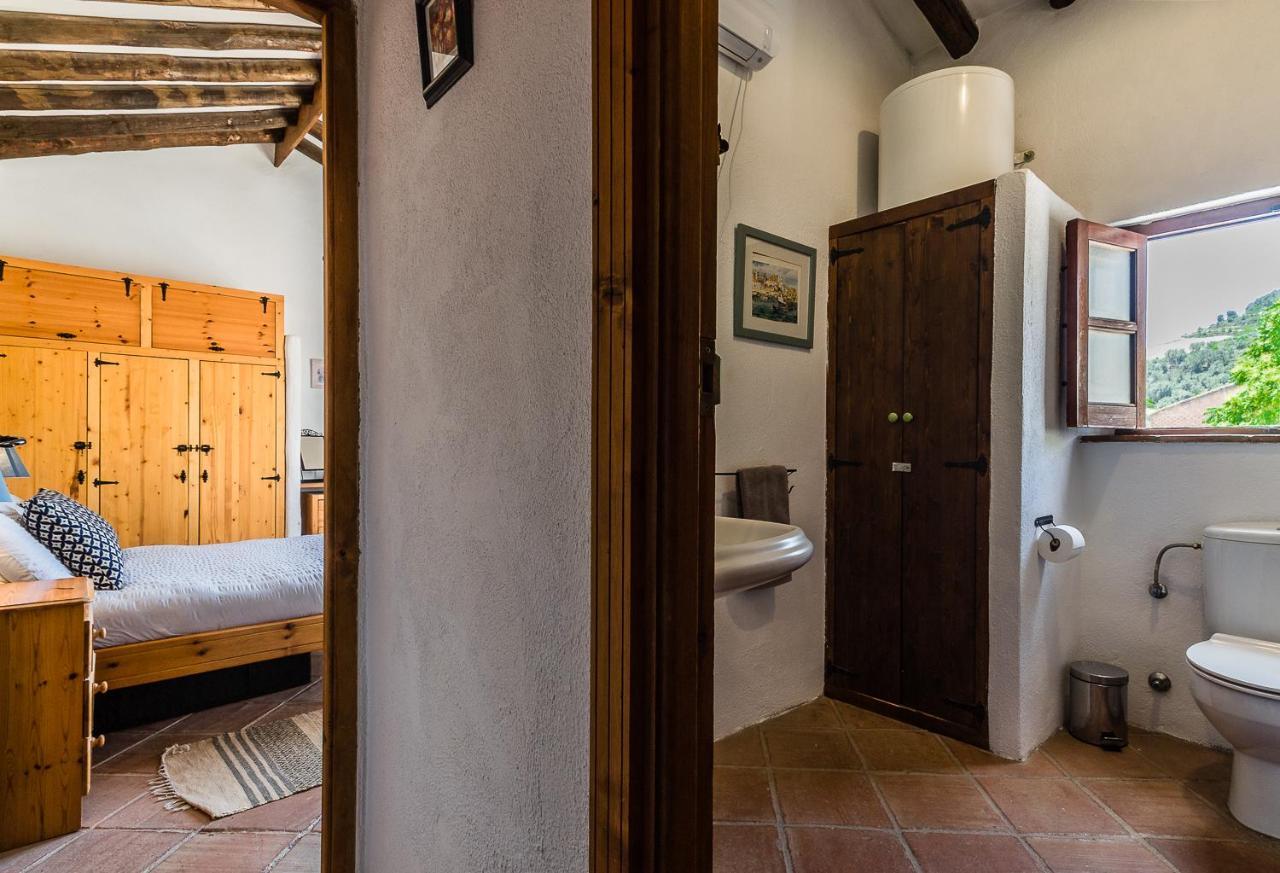 Casa Mundo - 16Th Century Traditional White Village House With Pool Pinos del Valle Exterior photo