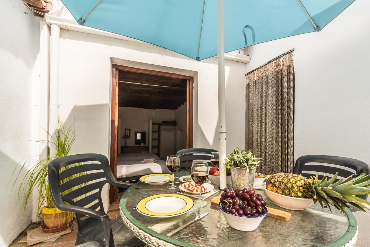 Casa Mundo - 16Th Century Traditional White Village House With Pool Pinos del Valle Exterior photo