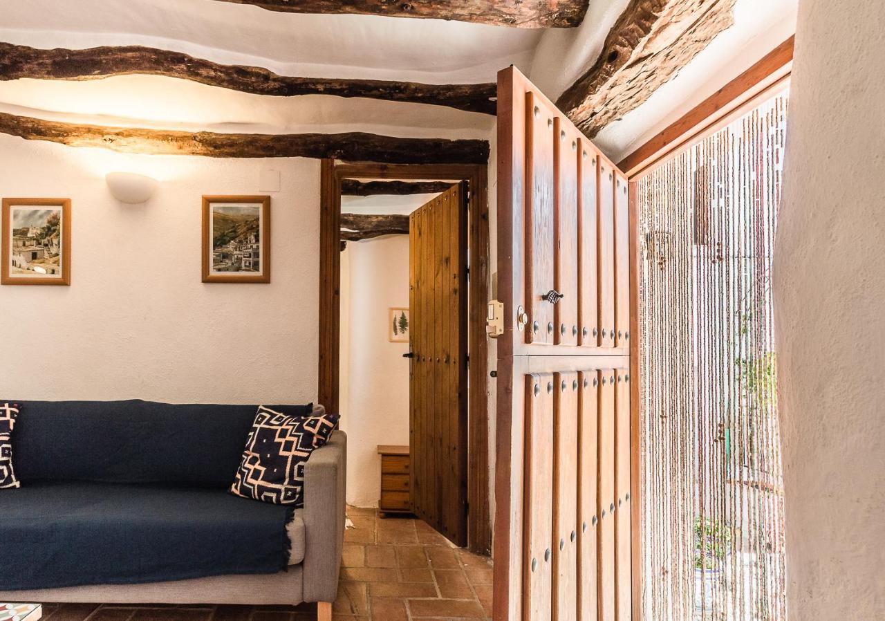 Casa Mundo - 16Th Century Traditional White Village House With Pool Pinos del Valle Exterior photo