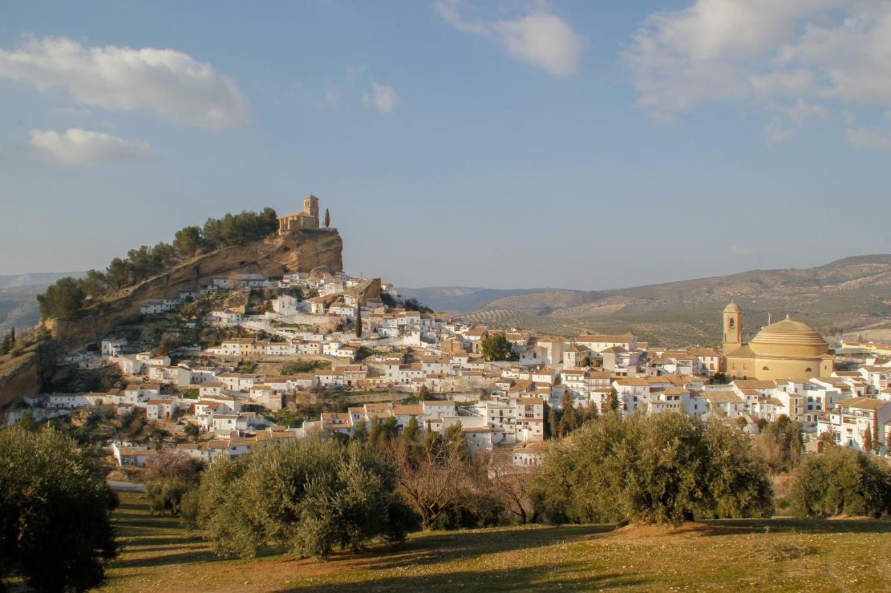 Casa Mundo - 16Th Century Traditional White Village House With Pool Pinos del Valle Exterior photo